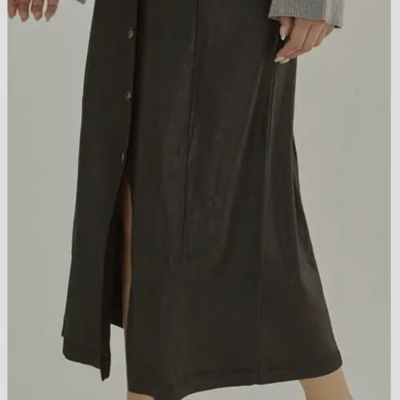 L Love vegan black suede skirt sz medium *K - Picture 3 of 9